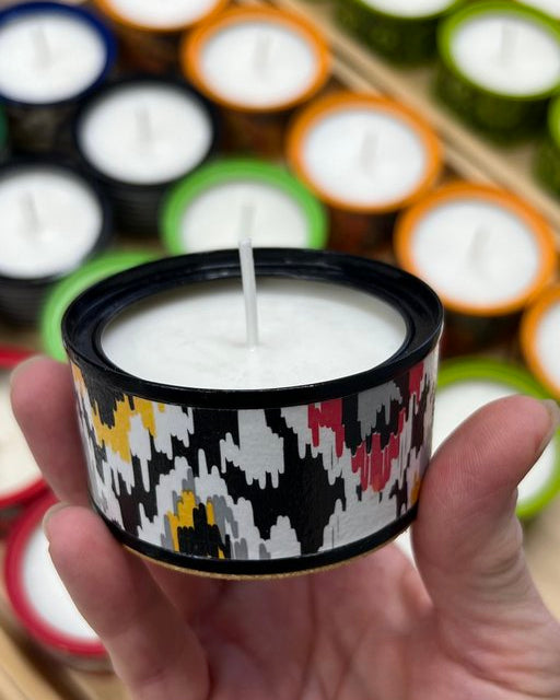 VELA AROMATICA EN LATA RECICLADA -  Abstract Collection /  02 - Black