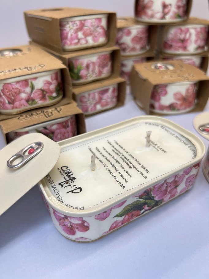 VELA AROMATICA EN LATA RECICLADA -  Blossom Collection /  02 - Bone White